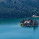 Vikendica Lovely Home In Skradin With Sauna Skradin
