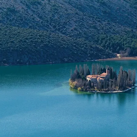 Nyaraló Lovely In With Sauna Skradin
