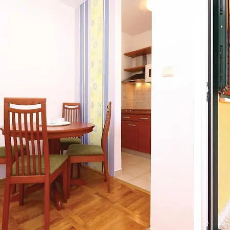 Awesome Home In Skradin With Sauna *