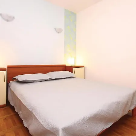 Awesome Home In Skradin With Sauna