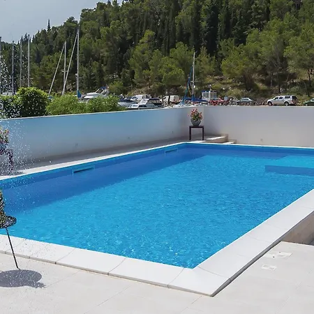 Awesome In With Sauna Casa de Férias Skradin