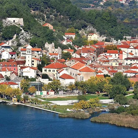 Lovely In With Sauna Сasa de vacaciones Skradin