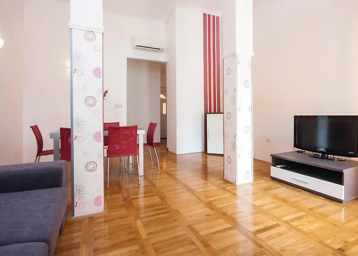 Awesome Home In Skradin With Sauna