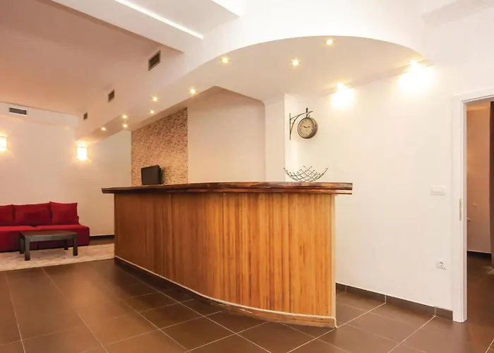 Awesome Home In Skradin With Sauna *