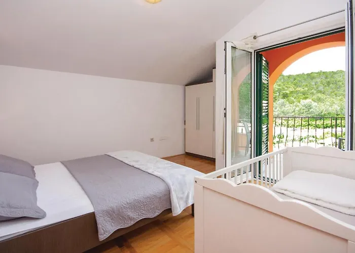 Ferienhaus Awesome Home In Skradin With Sauna Skradin